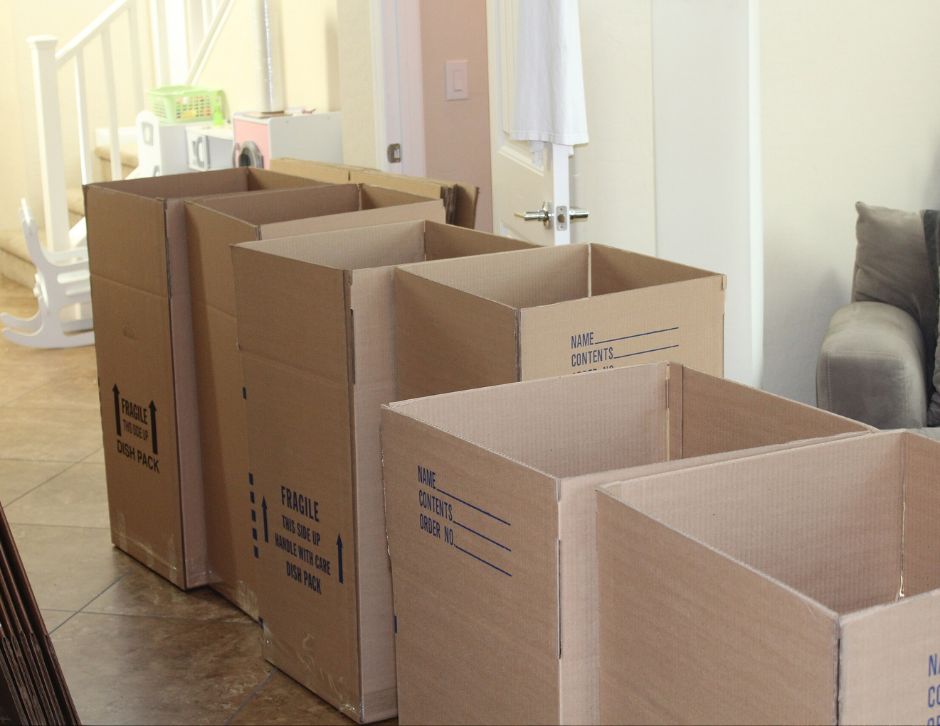 Moving Checklist: A Comprehensive Checklist Before You Relocate