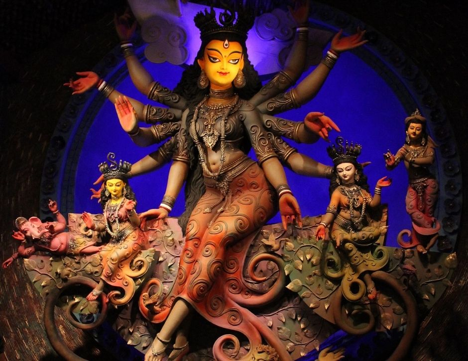 Durga Pandals in Kolkata: The Famous Cultural Stages of 2026